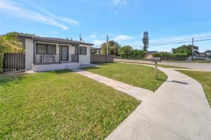 7470 SW 37th St, Miami, FL 33155, - MLS#A12007098