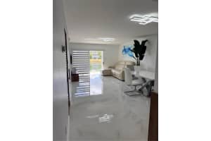 601 Sw 113th Way 601, Pembroke Pines