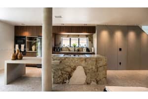 1820 Sw 10th St, Miami