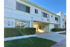 2250 Bay Dr APT 8, Miami Beach, FL 33141, - MLS#A12007136