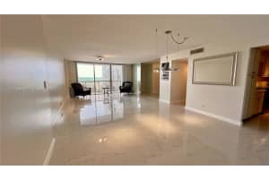 6039 Collins Ave APT 520, Miami Beach, FL 33140, - MLS#A12007199
