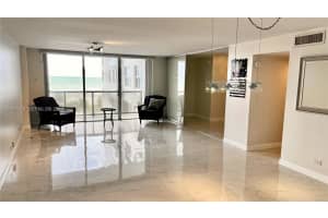 6039 Collins Ave APT 520, Miami Beach, FL 33140, - MLS#A12007199