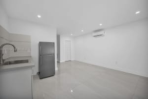 570 NW 48th St, Miami, FL 33127, - MLS#A12007233