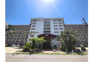 3660 Ne 166th St 302, North Miami Beach