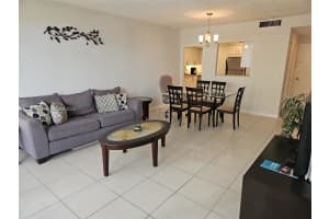 3505 S Ocean Dr APT 318, Hollywood, FL 33019, - MLS#A12007295