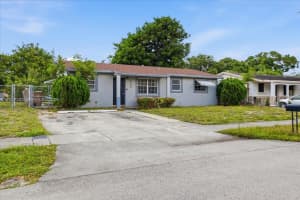 5320 NE 8th Ave, Pompano Beach, FL 33064, - MLS#A12007303
