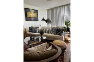 1518 Whitehall Dr APT 104, Davie, FL 33324, - MLS#A12007367