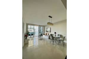 1050 Brickell Ave 1504, Miami