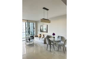 Avenue on Brickell, 1050 Brickell Ave APT 1504, Miami, FL 33131, - MLS#A12007391