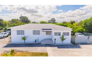 5290 Palm Ave, Hialeah