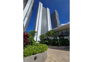 700 Ne 24 St 3104, Miami