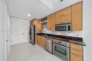 60 SW 13th St Apt 2420, Miami, FL 33130, - MLS#A12007424