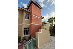 7265 Nw 173rd Dr 712-7, Hialeah