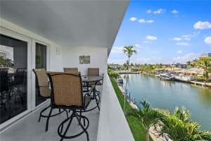 470 Paradise Isle Blvd APT 310, Hallandale Beach, FL 33009, - MLS#A12007530