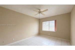 900 SW 12th Ct APT 110, Fort Lauderdale, FL 33315, - MLS#A12007531