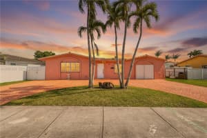 9610 Sw 16th St, Miami