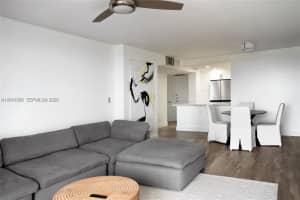 1600 S Ocean Dr APT 17D, Hollywood, FL 33019, - MLS#A12007555