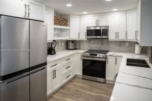 1600 S Ocean Dr APT 17D, Hollywood, FL 33019, - MLS#A12007555