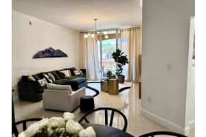 3001 NE 185th St APT 225, Aventura, FL 33180, - MLS#A12007558