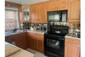 4720 Sw 62nd Way 101, Davie