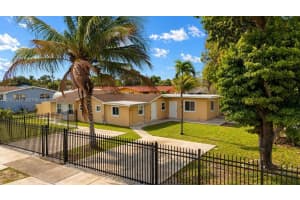 1124 NW 100th Terrace #2, Miami, FL 33150, - MLS#A12007625