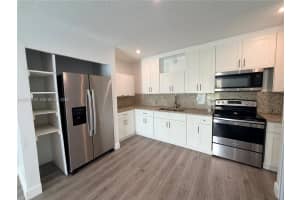 7031 Nw 20th St, Sunrise