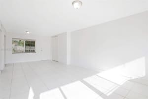 10001 W Bay Harbor Dr APT 208, Bay Harbor Islands, FL 33154, - MLS#A12007657