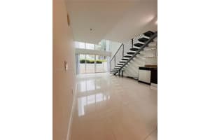 41 Se 5th St 703, Miami