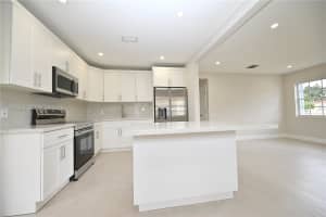 6615 SW 4th St, Miami, FL 33144, - MLS#A12007699