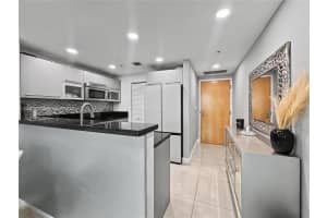 Vizcayne, 253 NE 2nd St APT 1003, Miami, FL 33132, - MLS#A12007726
