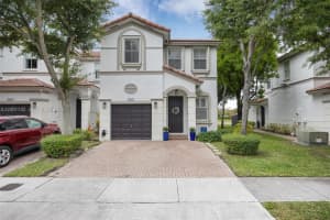 8070 Nw 108th Pl, Doral