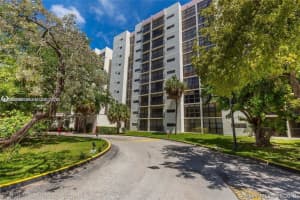 16919 N Bay Rd APT 218, Sunny Isles Beach, FL 33160, - MLS#A12007747