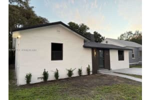 854 NW 76th St, Miami, FL 33150, - MLS#A12007753