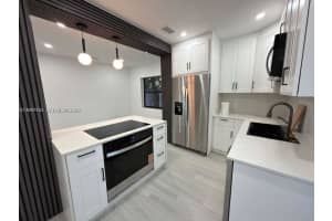 854 NW 76th St, Miami, FL 33150, - MLS#A12007753