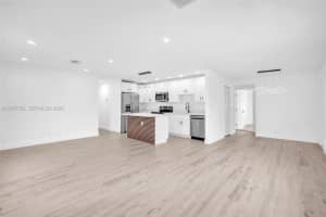 2572 NW 20th St, Fort Lauderdale, FL 33311, - MLS#A12007762