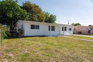 4000 NW 195th St, Miami Gardens, FL 33055, - MLS#A12007764