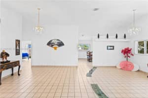 6450 SW 13th St, Plantation, FL 33317, - MLS#A12007766