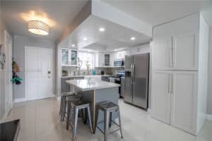 2117 NE 123rd St, North Miami, FL 33181, - MLS#A12007772