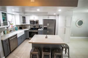 2117 NE 123rd St, North Miami, FL 33181, - MLS#A12007772