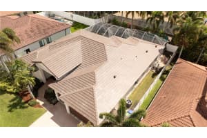 15966 SW 3rd St, Pembroke Pines, FL 33027, - MLS#A12007782