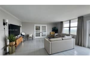 9225 Collins Ave 812, Surfside