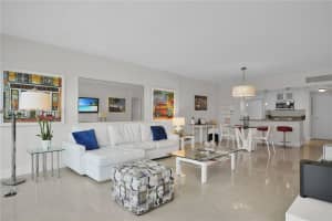 10275 Collins Ave APT 315, Bal Harbour, FL 33154, - MLS#A12007911