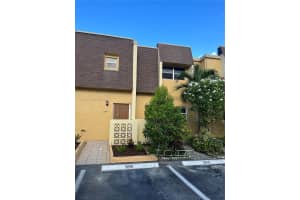 5841 Blueberry Ct 77, Lauderhill