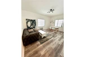 215 30th St 17, Miami Beach