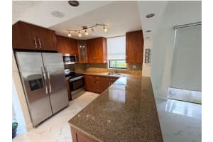 18000 NW 68th Ave APT 101A, Hialeah, FL 33015, - MLS#A12008008
