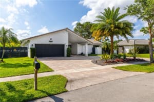 9171 NW 13th St, Plantation, FL 33322, - MLS#A12008012