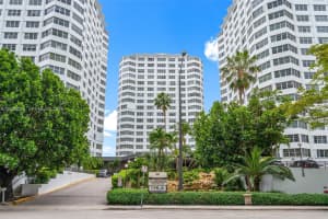 905 Brickell Bay Dr APT 1830, Miami, FL 33131, - MLS#A12008024