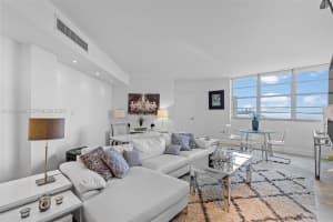 905 Brickell Bay Dr APT 1830, Miami, FL 33131, - MLS#A12008024