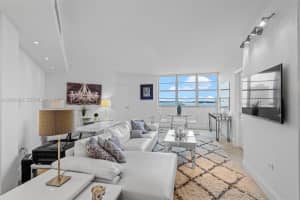 905 Brickell Bay Dr APT 1830, Miami, FL 33131, - MLS#A12008024