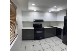 40 Chestnut Cir, Hollywood, FL 33026, - MLS#A12008058